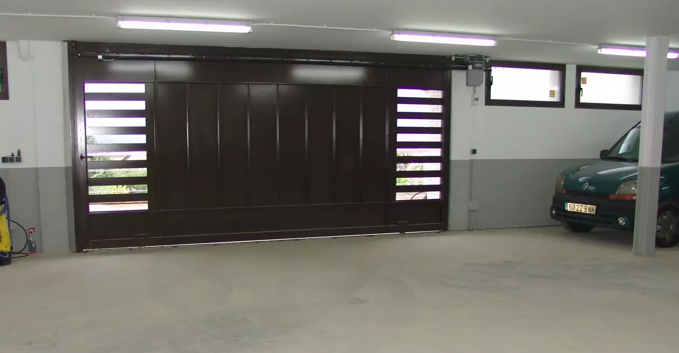 puerta garaje corredera Puertas correderas garaje Soria
